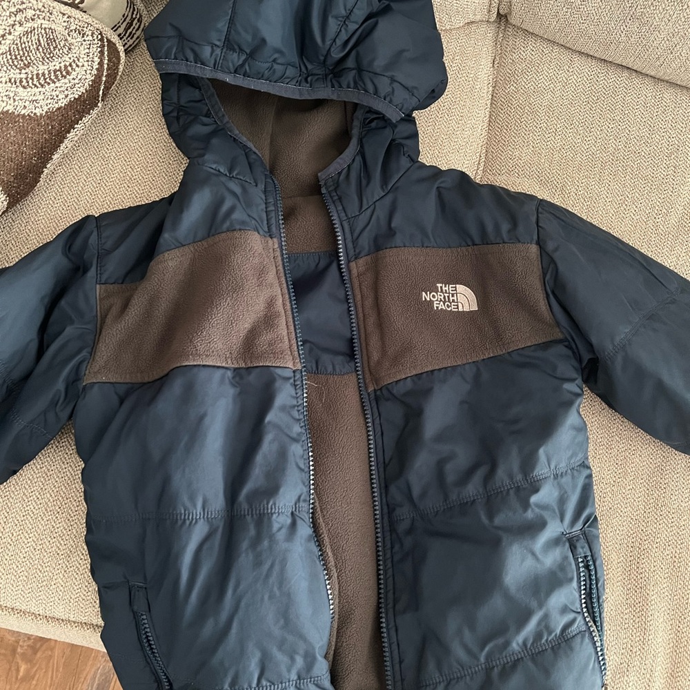 Boys north face reversible coat 7/8